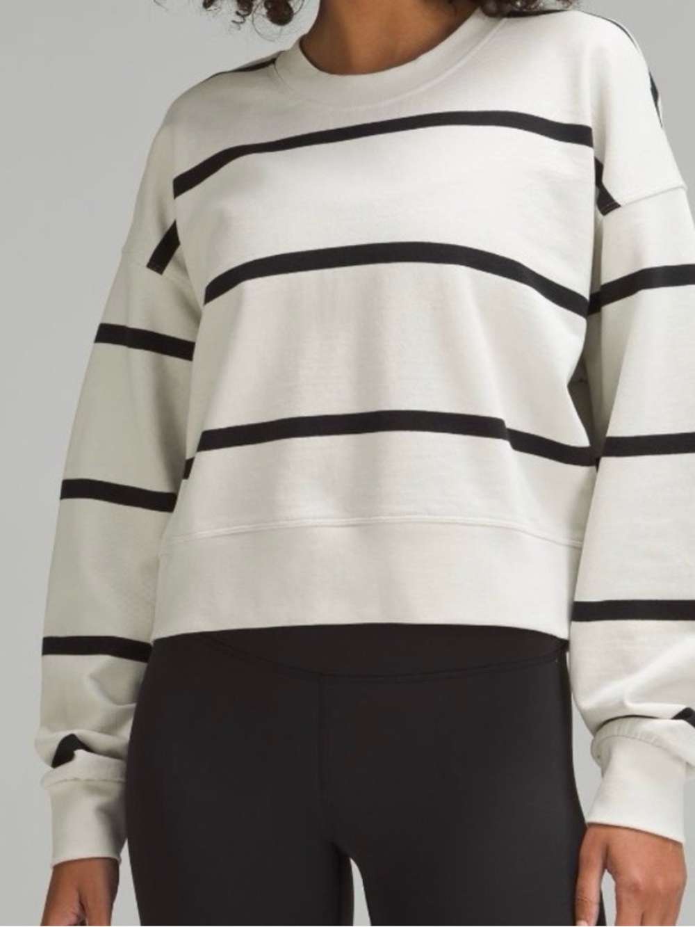 EUC Lululemon Perfectly oversized Cropped Sweatshirt - Cream/Black 10